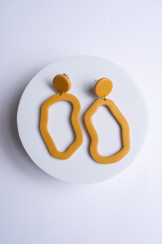 kolczyki z masy plastycznej Wiszące sztyfty w organicznym kształcie