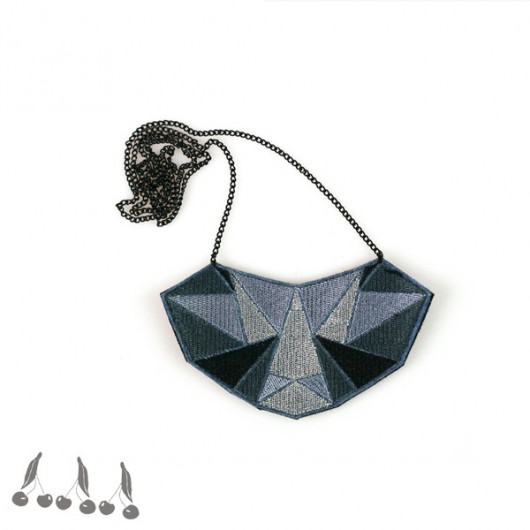 ::: TRIANGLE GORGET #6 ::: uniqo