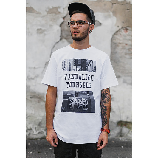 Vandalz t-shirt Vandalize Yourself Vandalz