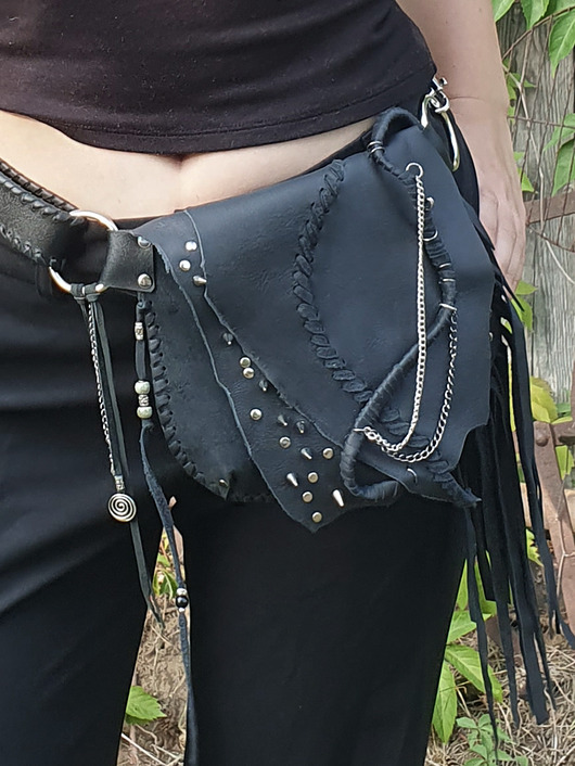 saszetka nerka Skórzana nerka lub torebka na ramię, gothic