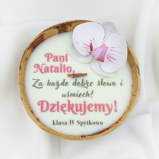 świeczniki i świece Personalizowana świeca w kokosie na zakończenie roku szkolnego