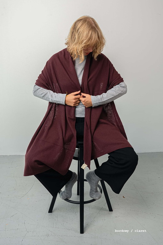szale damskie Szal Wełniany MANUL Bordowy- duży lekki pluszowy szalik 100% Merino RWS