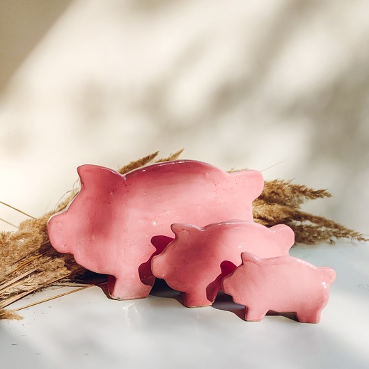 figurki i rzeźby Zestaw trzech ceramiczna  różowych świnek dekoracyjnych