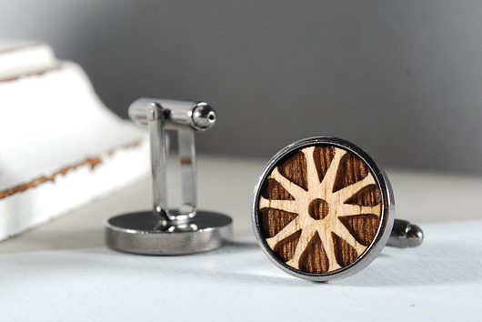 WHEEL - drewniane spinki mankietowe w pudełku MOODFORWOOD Studio