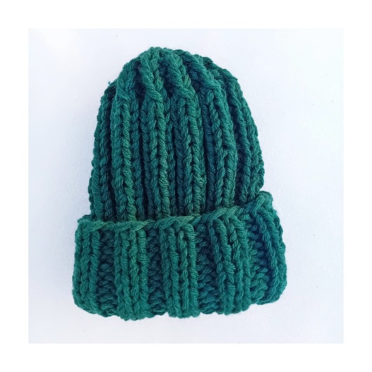 czapki damskie Czapka beanie  z wełną  leśna zieleń