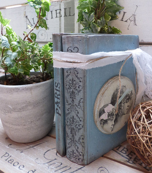 Komplet dwóch malowanych książek shabby chic ANIKA45