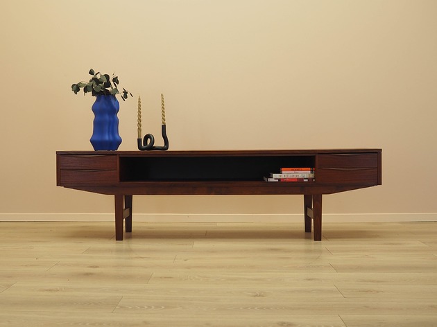 komody Lowboard tekowy, duński design, lata 70, produkcja: Dania