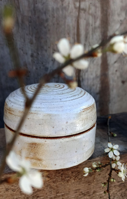 pojemniki na biżuterię Ceramiczne puzderko