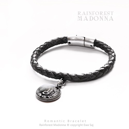 Simple - Madonna z Deszczowego Lasu Ewa Saj Fotografie