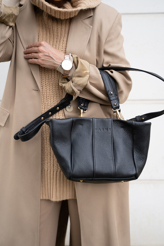 torby na ramię Skórzana torebka - czarna - HARMONY BAG