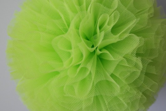 pokój dziecka - różne POMPON Z TIULU 20 CM - RÓŻNE KOLORY