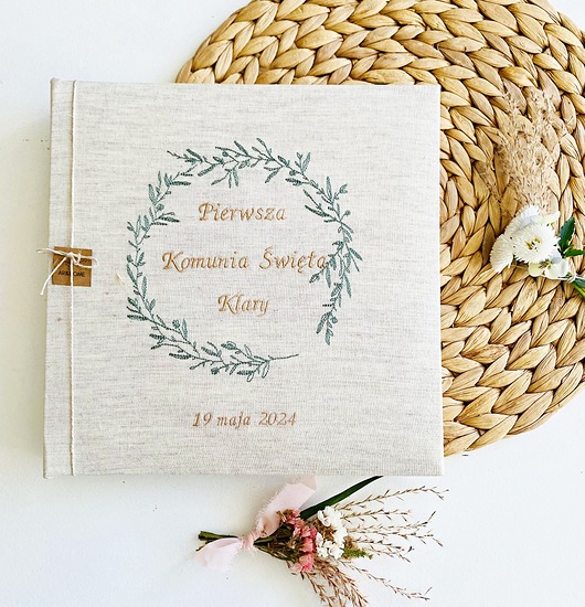 komunia - pozostałe Album Pierwsza  Komunia Święta - zielony wianek