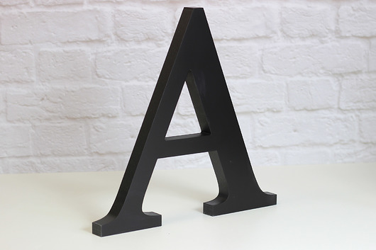 Drewniane mdf litery stojące 3D inicjały h25 amdecor