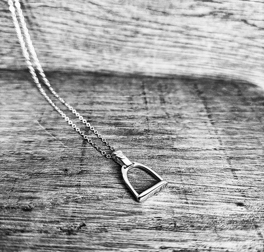 wisiory Naszyjnik strzemię koń