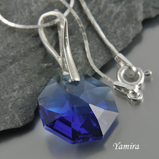 kryształ Swarovski Octagon Dark Sapphire simple -wisior yamira
