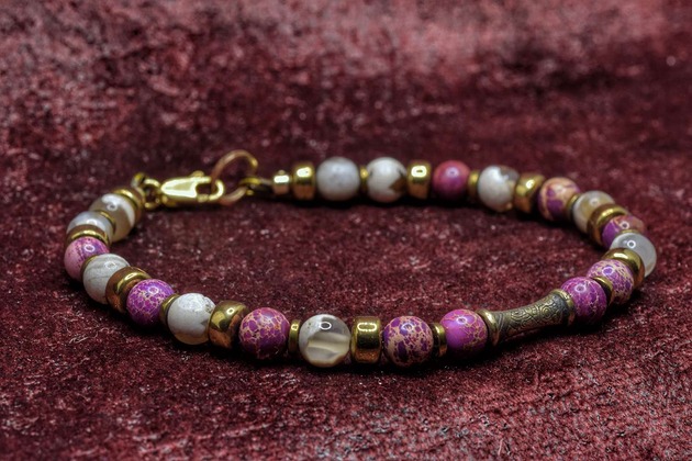 bransoletki - inne Bransoletka z naturalnych kamieni z koralikiem z brązu