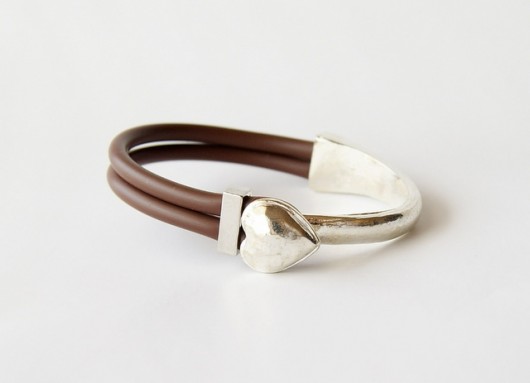 HEART brown brace braceland
