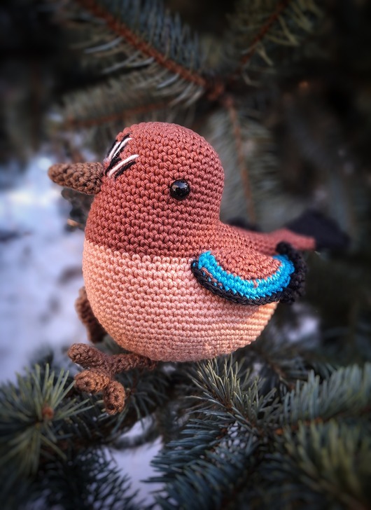 akcesoria różne Sójka ptak wykonany na szydełku