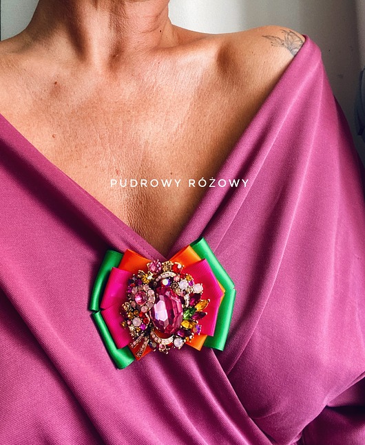 broszki Brosza z Ogromnym Różowym kryształem Exclusive 1 szt NEW