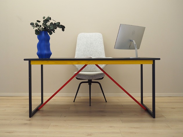 biurka Biurko akacjowe, włoski design, lata 80, produkcja: Włochy