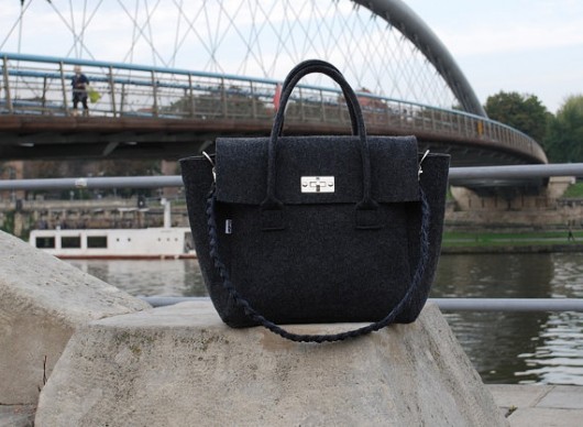 CityFelt Maxi duża filcowa do ręki laptop grafit Totostyle