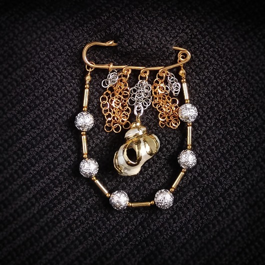 broszki PREMIUM : broszka srebrno-złota z muszlą : efektowna, okazała