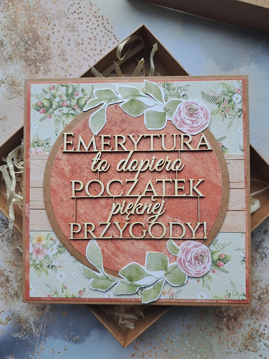 kartki scrapbooking Kartka z okazji przejścia na emeryturę dla kobiety (pudełko)