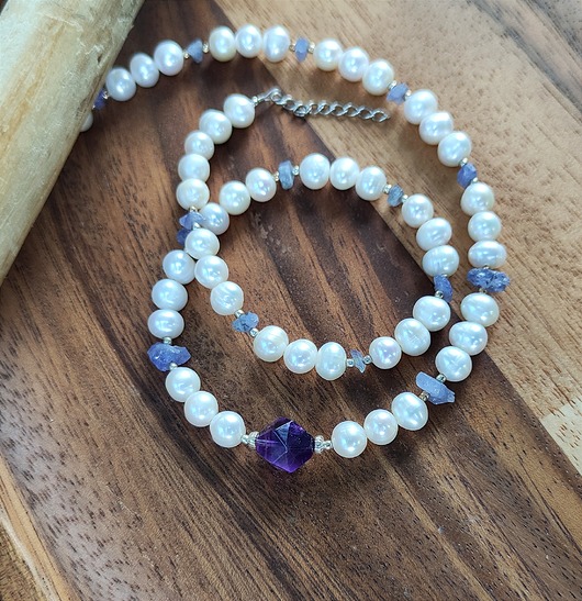 naszyjniki - inne Perły z tanzanitami i velvet ametystem