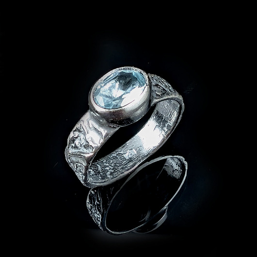 pierścionki srebrne Pierścionek light blue topaz