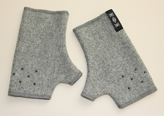 crystal gloves / light gray EWE EME