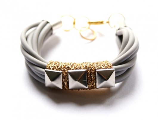 Rubber rock Republika jewelry