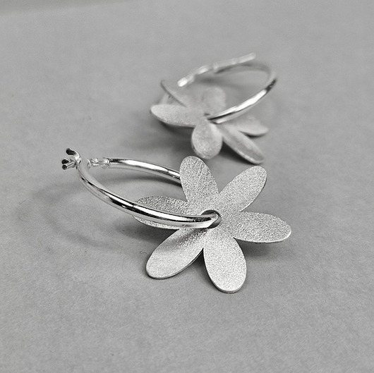kolczyki srebrne Kolczyki srebrne kwiatki stokrotki