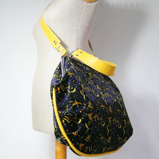 bufiasty kwiatowy pattern kainabru
