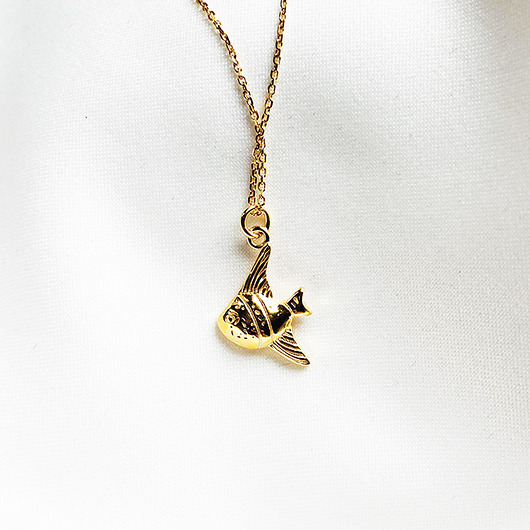 złote naszyjniki Naszyjnik z małą rybką ,złota rybka, zawieszka ryba, zodiak