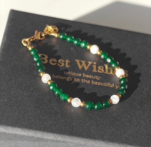 bransoletki z kamieni naturalnych Bransoletka szmaragd kamień księżycowy