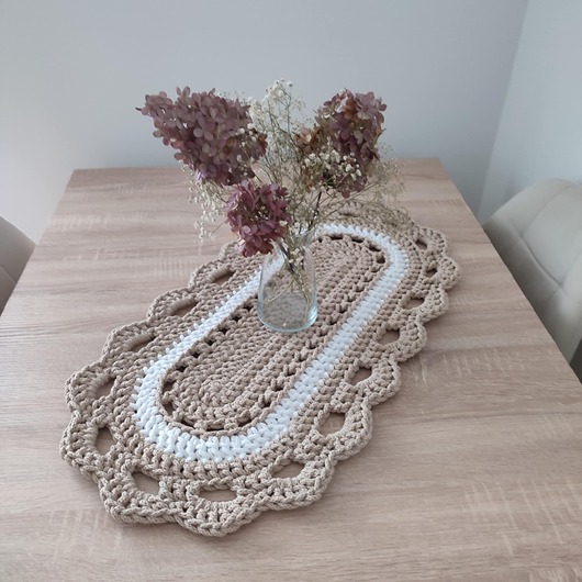 obrusy i serwetki Bieżnik szydełkowy owalny ze sznurka 40cmx75cm