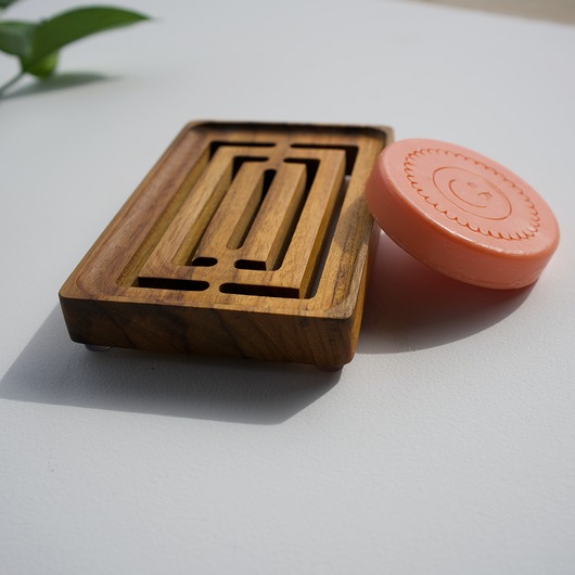 mydelniczki Mydelniczka drewniana teakowa 15x10 cm odpływowa do łazienki prysznica