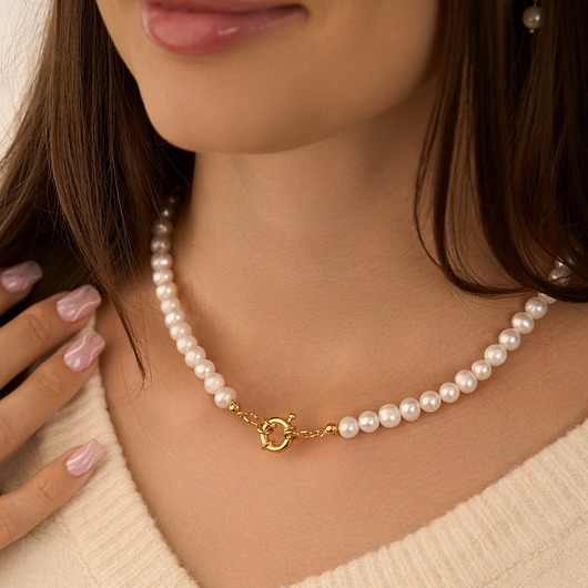 chokery Choker  z naturalnych pereł, z ozdobnym zapięciem- srebro 925 pozłacane