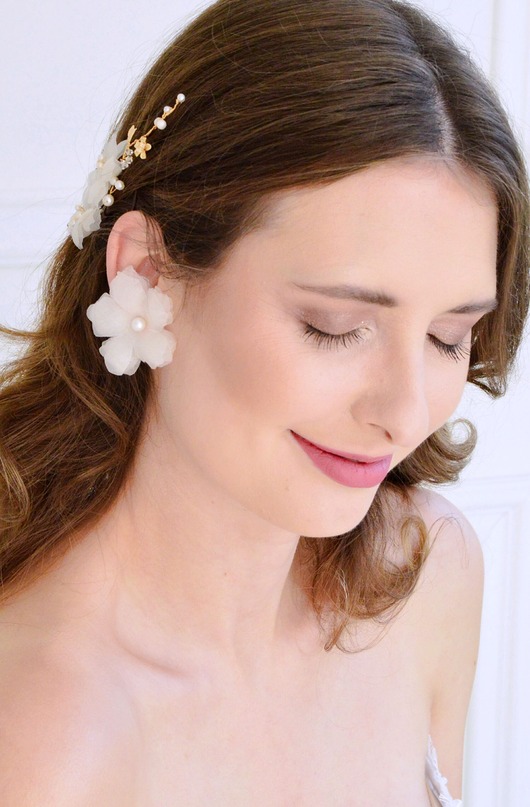 kolczyki pozłacane Kolczyki pozłacane kwiaty z jedwabiu