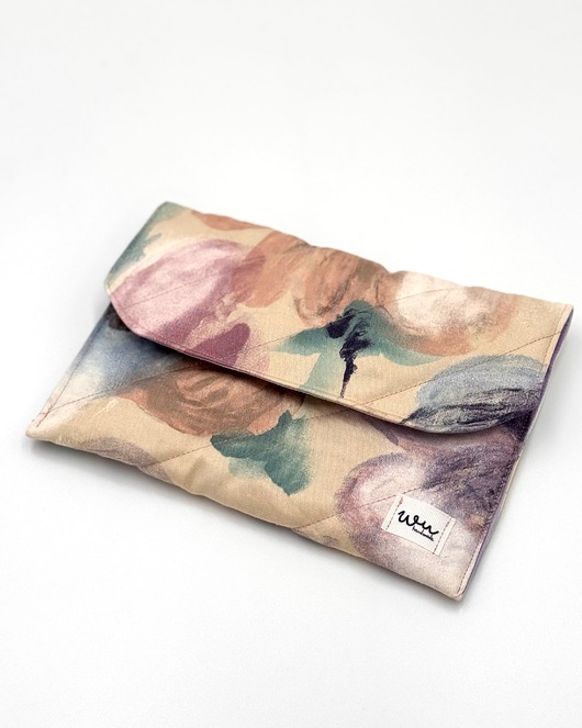 pokrowce i etui - różne Saszetka na czytnik książek Akwarele