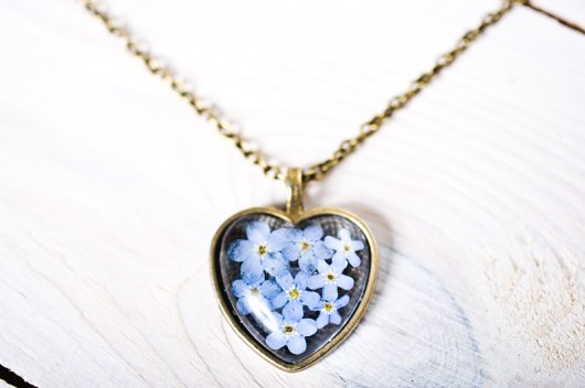 Naszyjnik z żywicy w kształcie serca So Jewelry