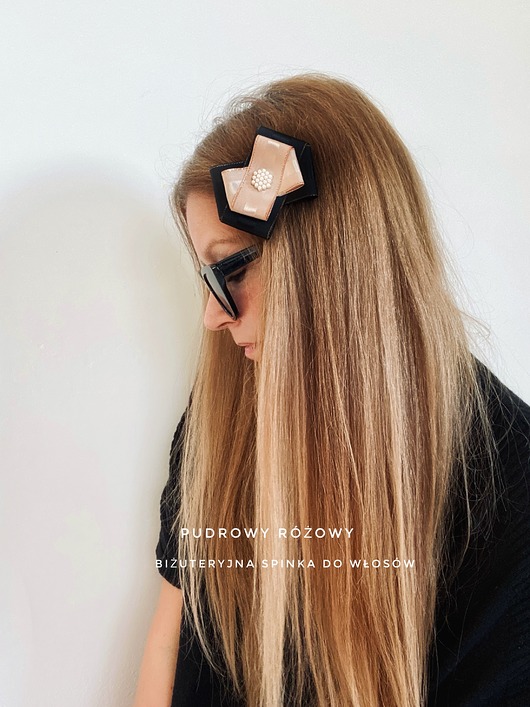 spinki i klamry do włosów Biżuteryjna spinka do włosów z perełkami New