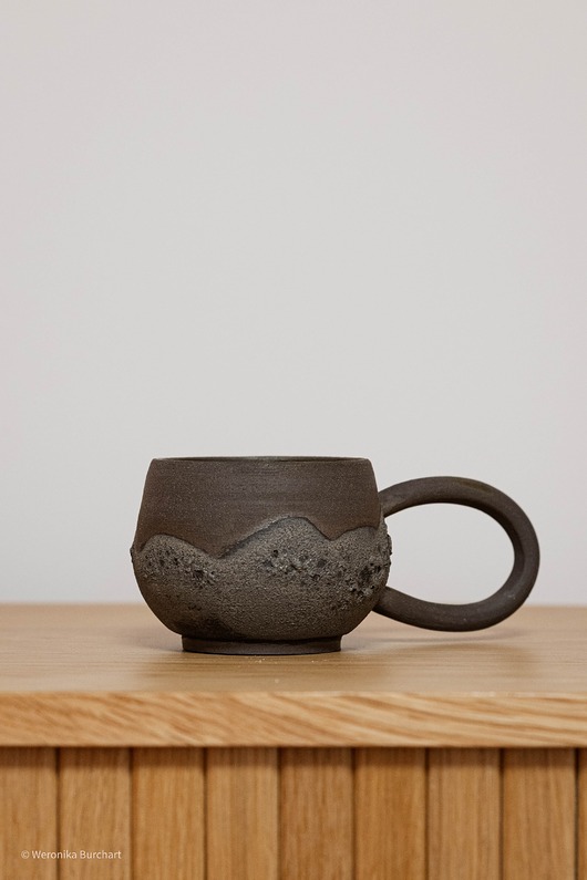 kubki Kubek z uchem Lawa