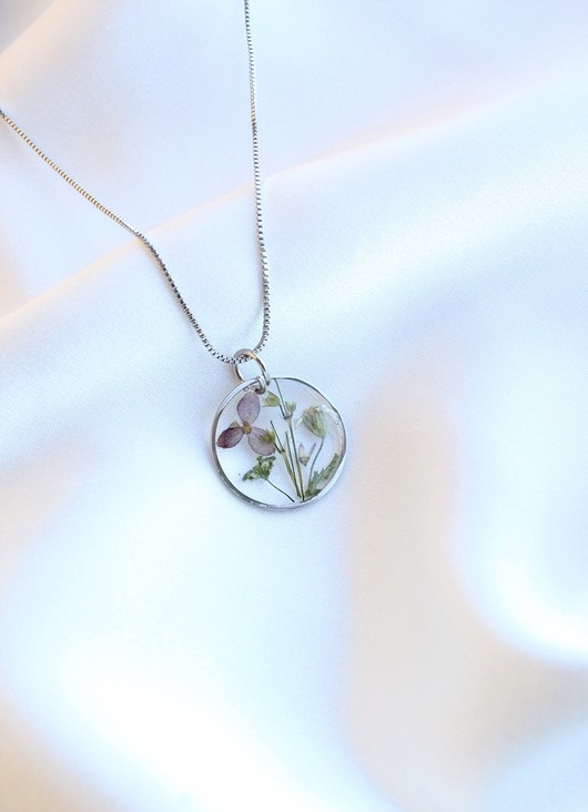 Wisiorek z różową hortensją Flores Jewellery