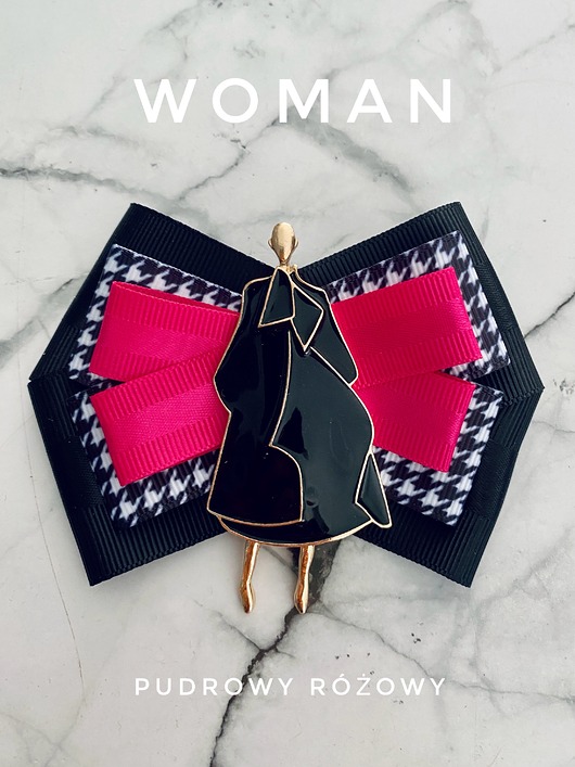 broszki Brosza WOMAN w stylu Pop Art z artystyczną Kobietą