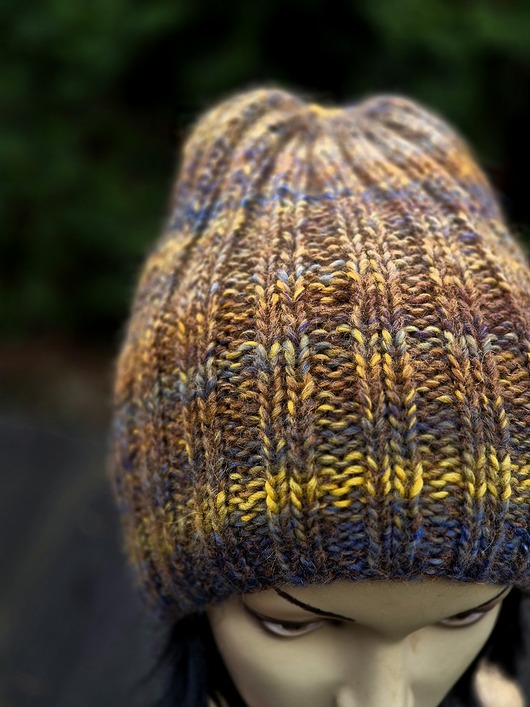 czapki damskie Jesiennie / czapka z jedwabiem