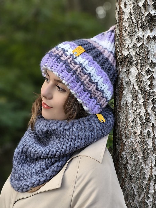 czapki damskie WOOLY COLOR "2"ciepła wełniana czapka