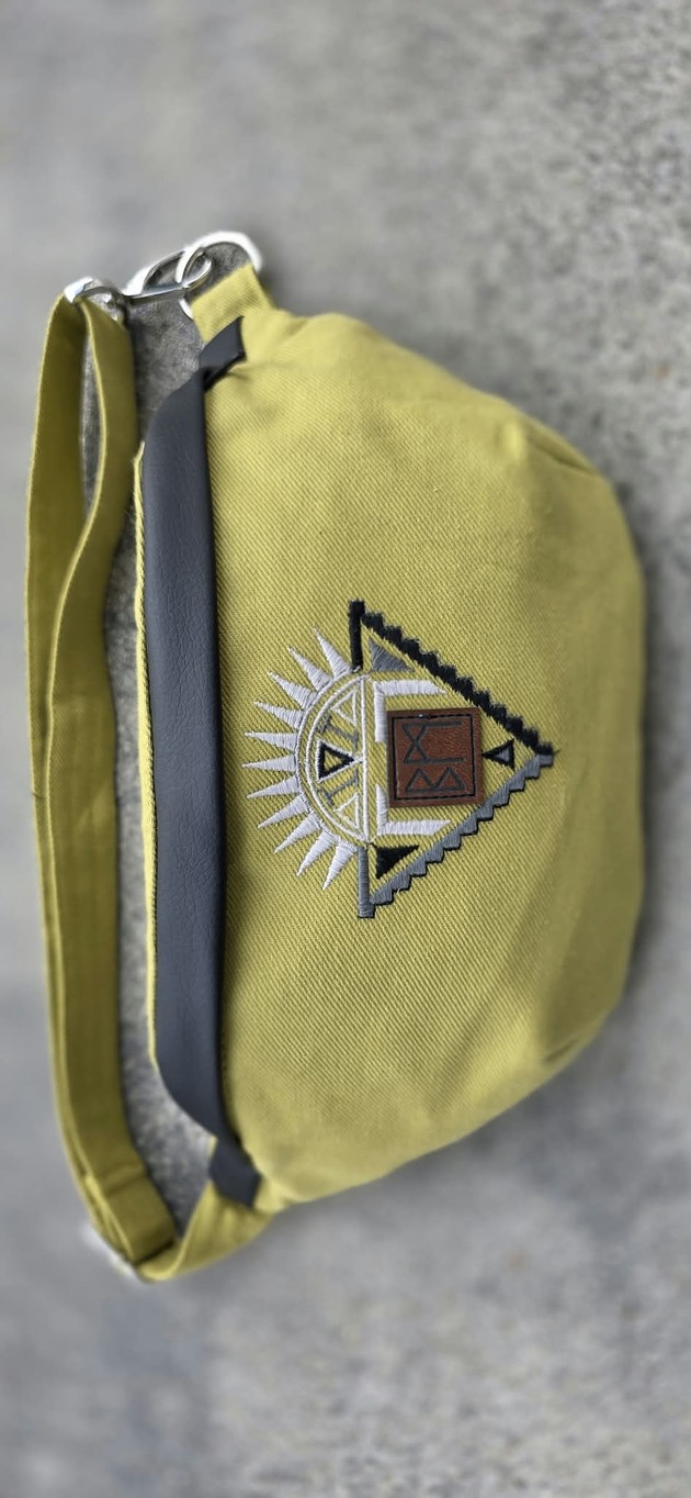 saszetka nerka Haftowana nerka XL