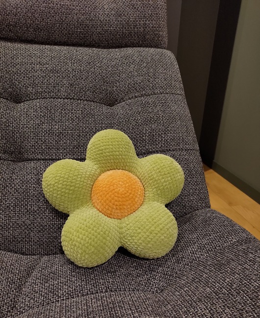 poduszki do pokoju dziecka Poduszka pluszowa "Kwiatek", Dekoracja wiosenna, Poduszka dziecięca