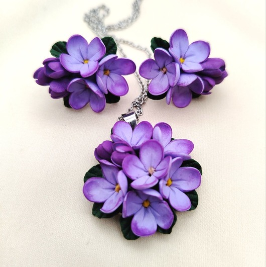 komplet biżuterii Komplet biżuterii z bzem handmade